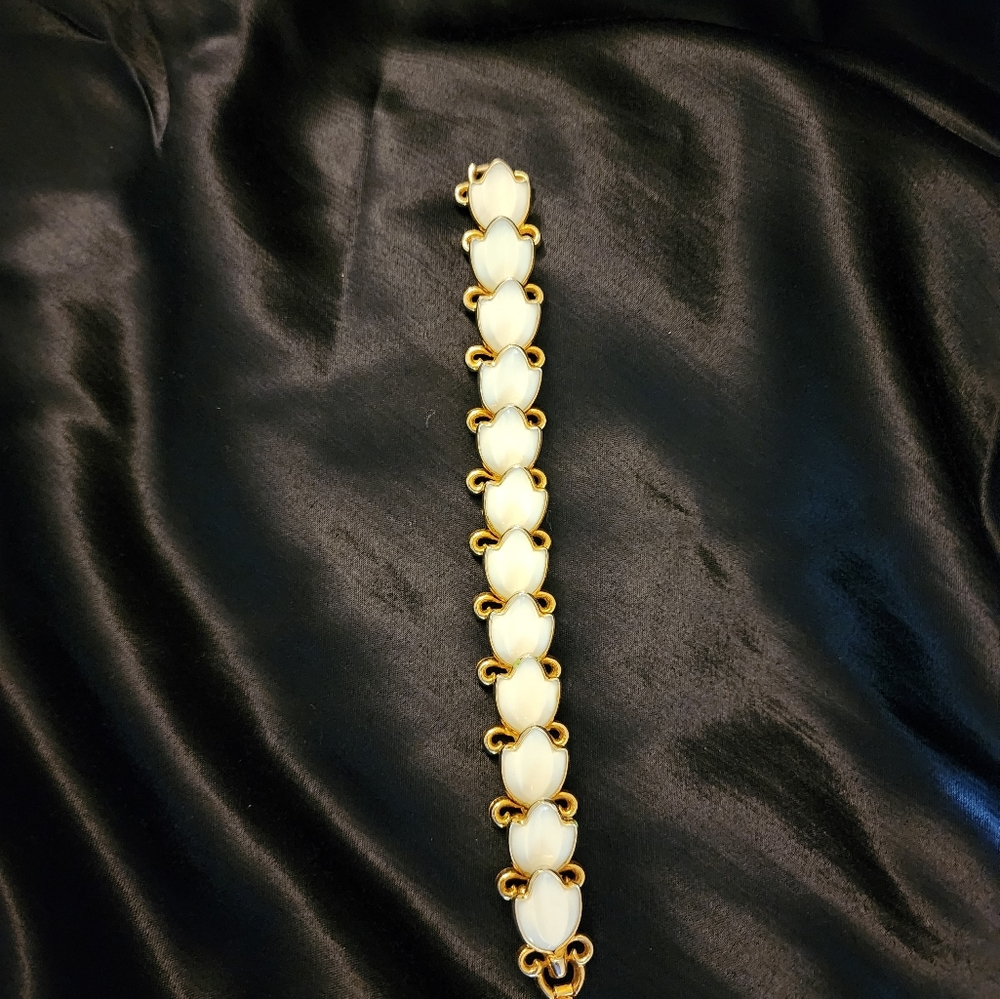 Trifari Pat Pend 1950's Alfred Phillipe Dogwood Bracelet